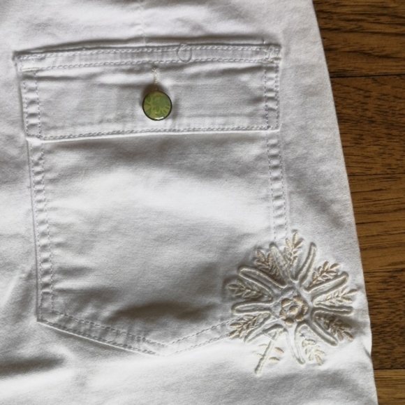 AMERICAN Eagle White Stretch Denim Bermuda Shorts - Picture 5 of 6